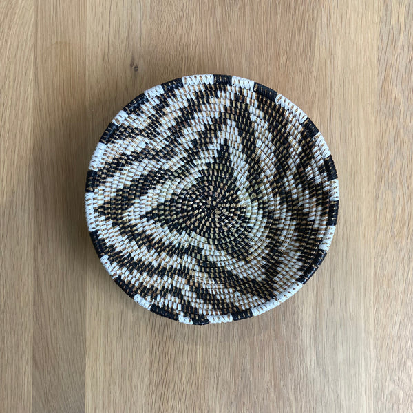 Small Black and White Basket  Bowl (25cm)- No S06