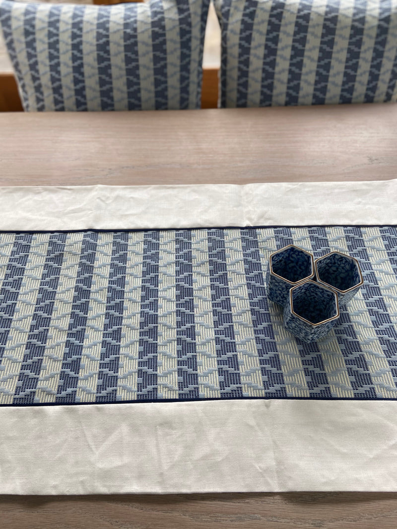 Blue & Grey Stripe Pagne Tissé Table Runner.  The Ice Blue Design