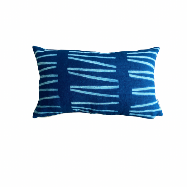 Indigo Short Rectangle Cushion. Light Blue Ligne Vertical.