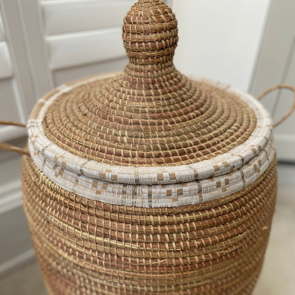 Natural woven basket 