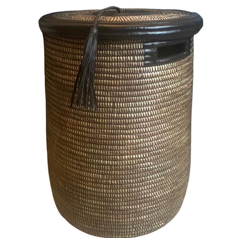 Black lidded basket 