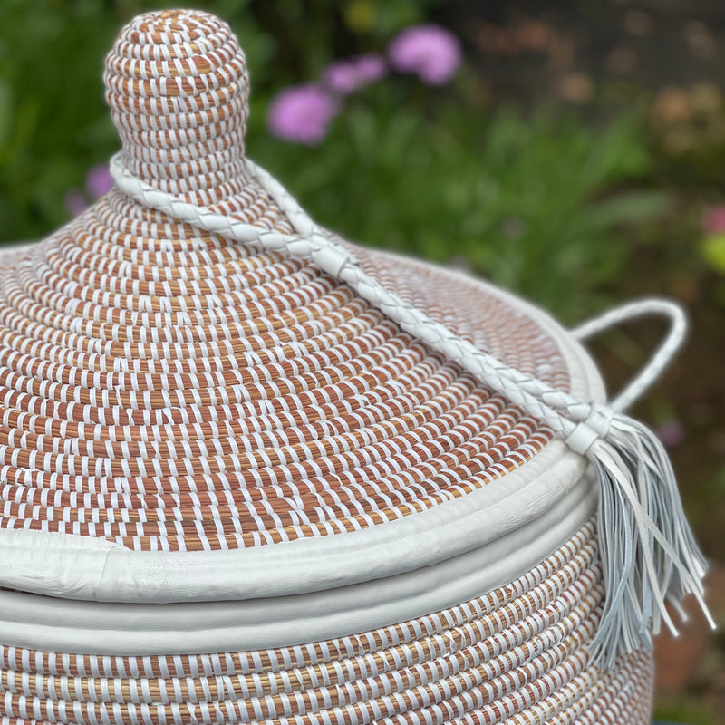 Solid White with Leather Trim. The Douwe Basket.