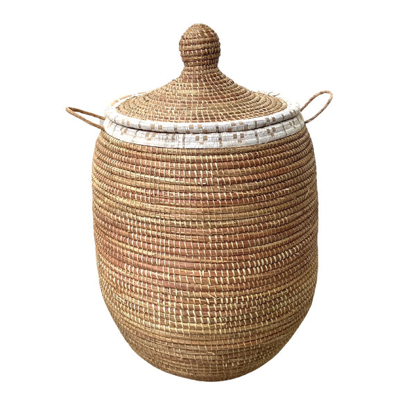 Natural woven basket 